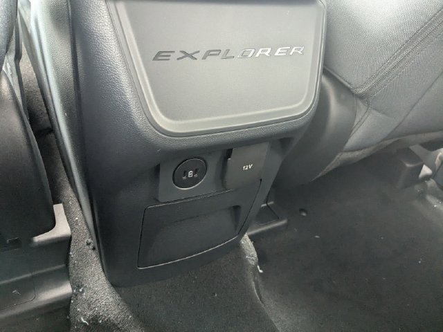 New 2026 Space White Metallic Ford Active image 17