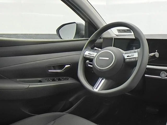 New 2026 White Hyundai SE image 33