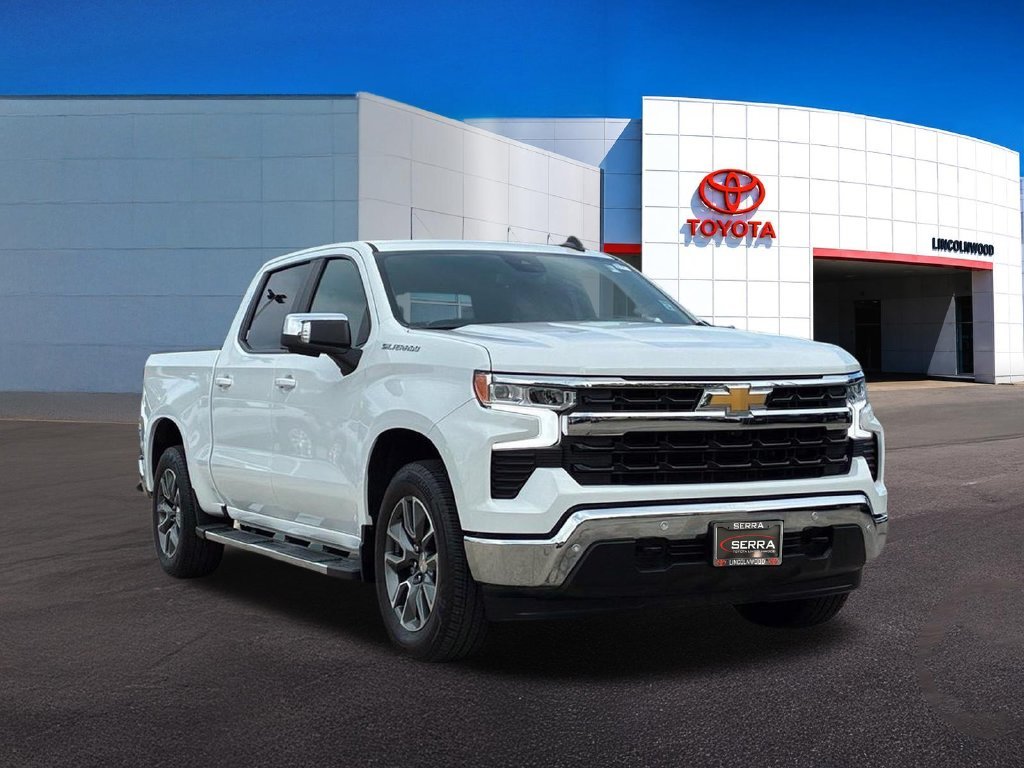 Used 2025 White Chevrolet LT image 6