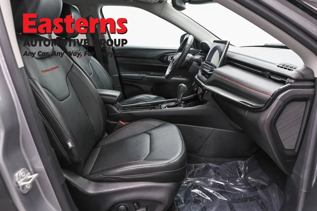Used 2022 Silver Jeep Trailhawk image 25