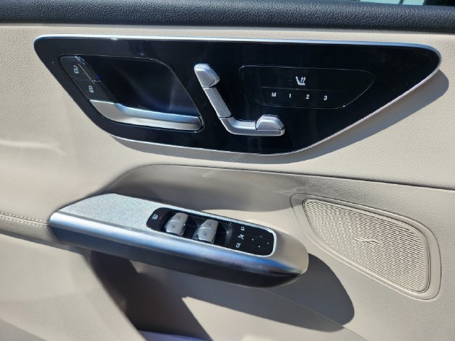 New 2027 Graphite Grey Metallic Mercedes-Benz GLC 300 image 18