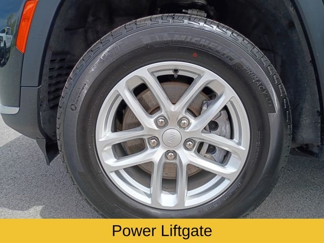 Used 2025 Black Jeep Laredo image 23