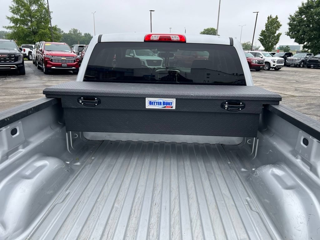 Used 2015 QUICKSILVER METALLIC GMC SLE image 6