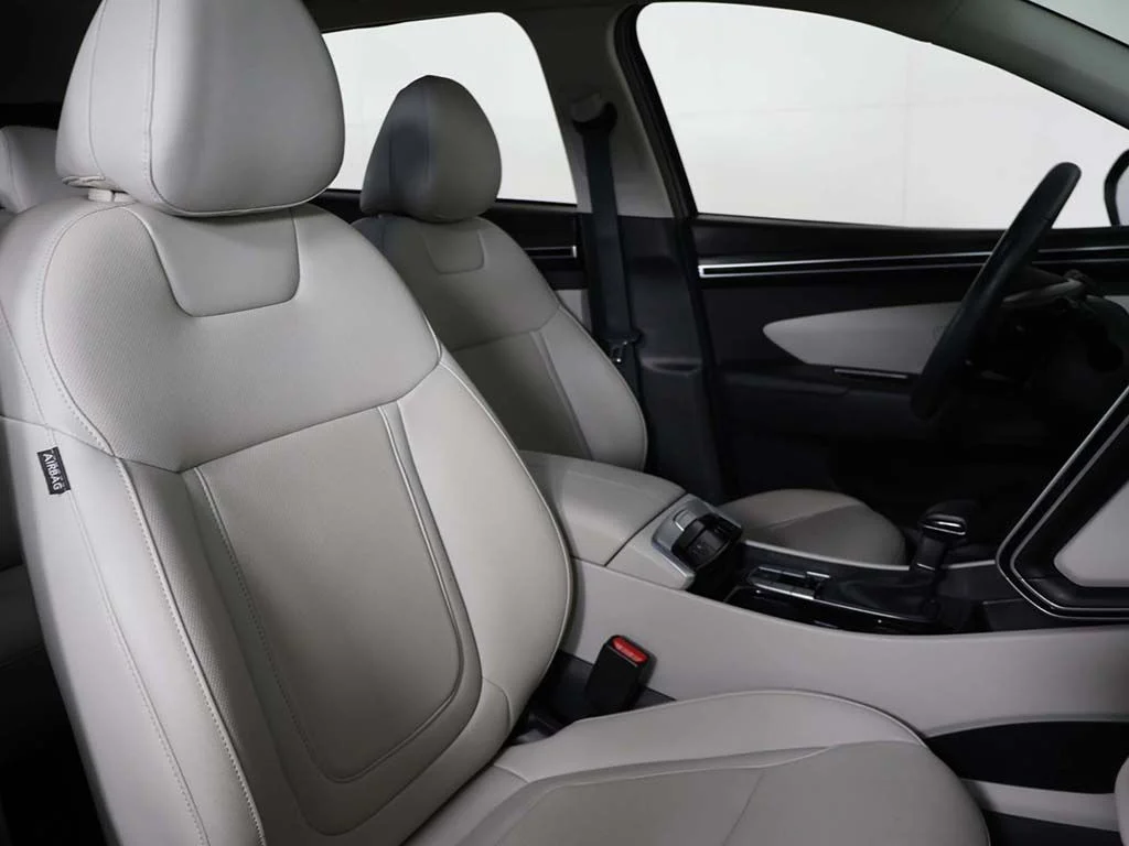 Used 2024 Gray Hyundai SEL image 30