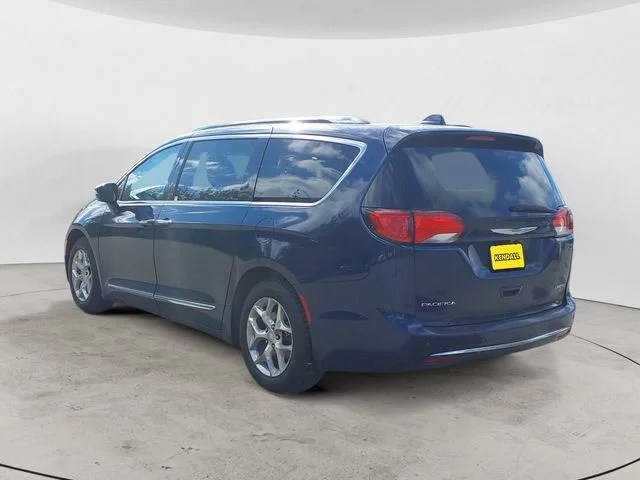 Used 2017 Blue Pearl Chrysler Limited image 7