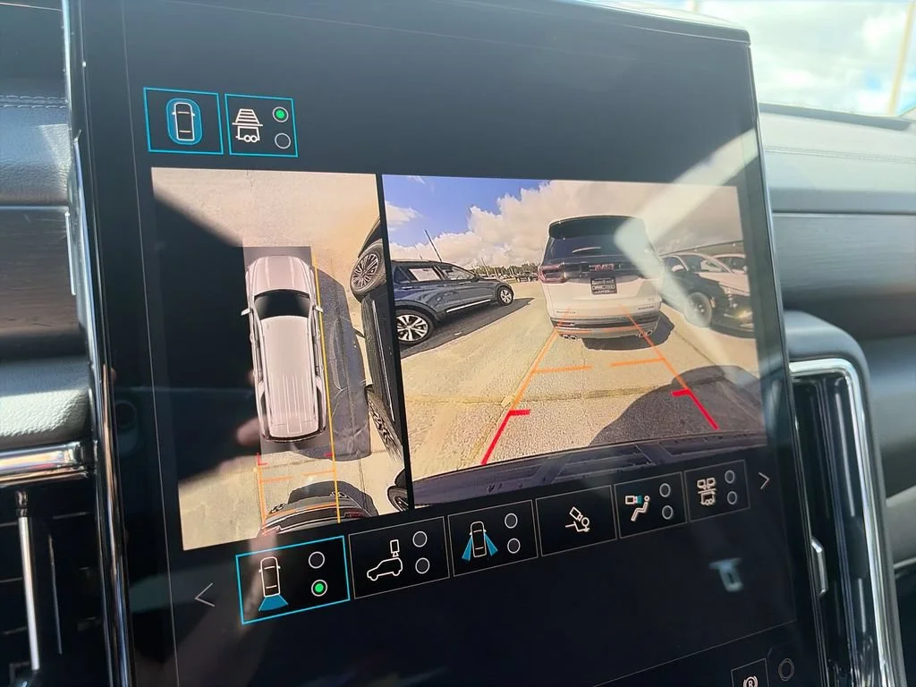 2026 GMC Yukon XL Denali - Photo 19