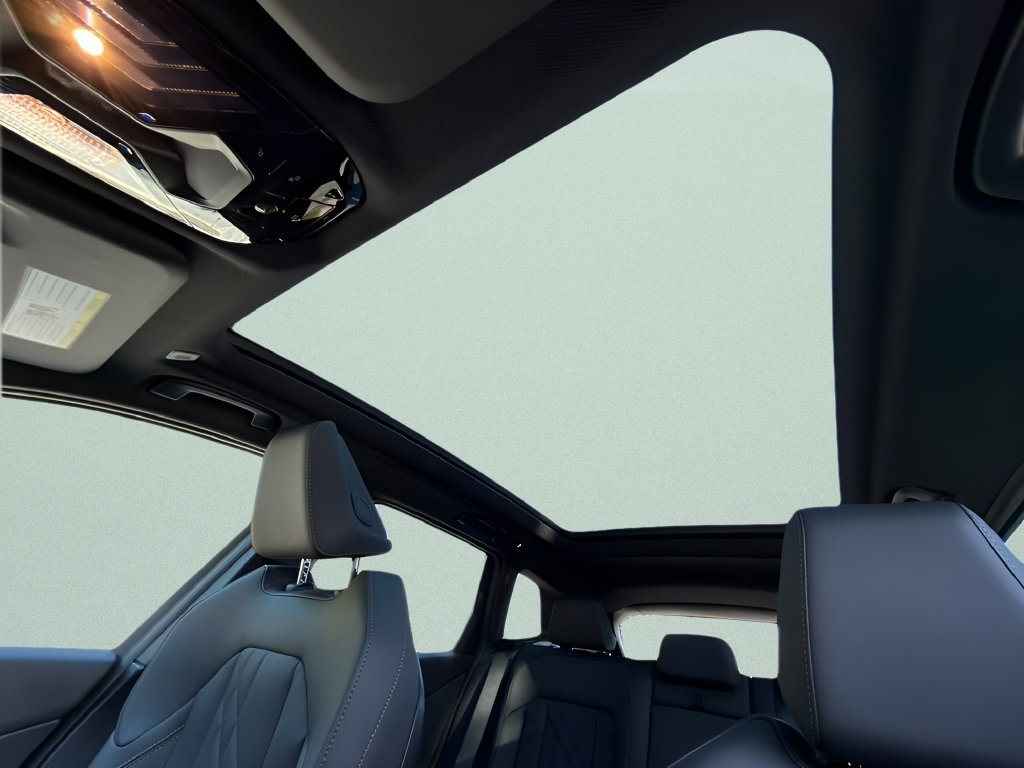 New 2026 Arctic Race Blue metallic BMW 30 xDrive image 21