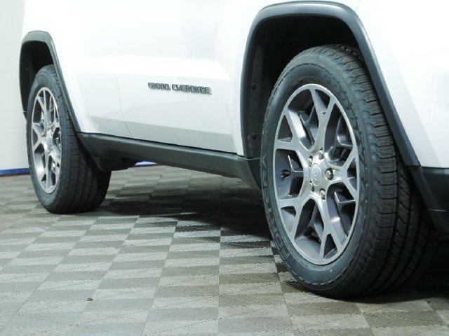 Used 2019 White Jeep Limited image 8