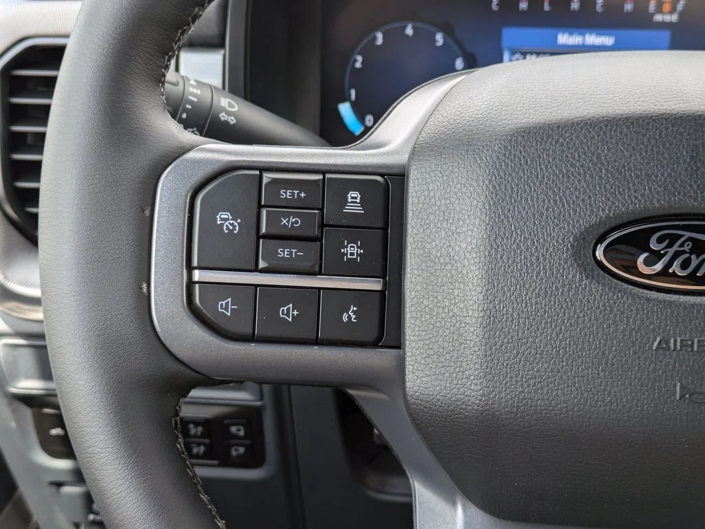New 2026 Oxford White Ford Lariat image 27