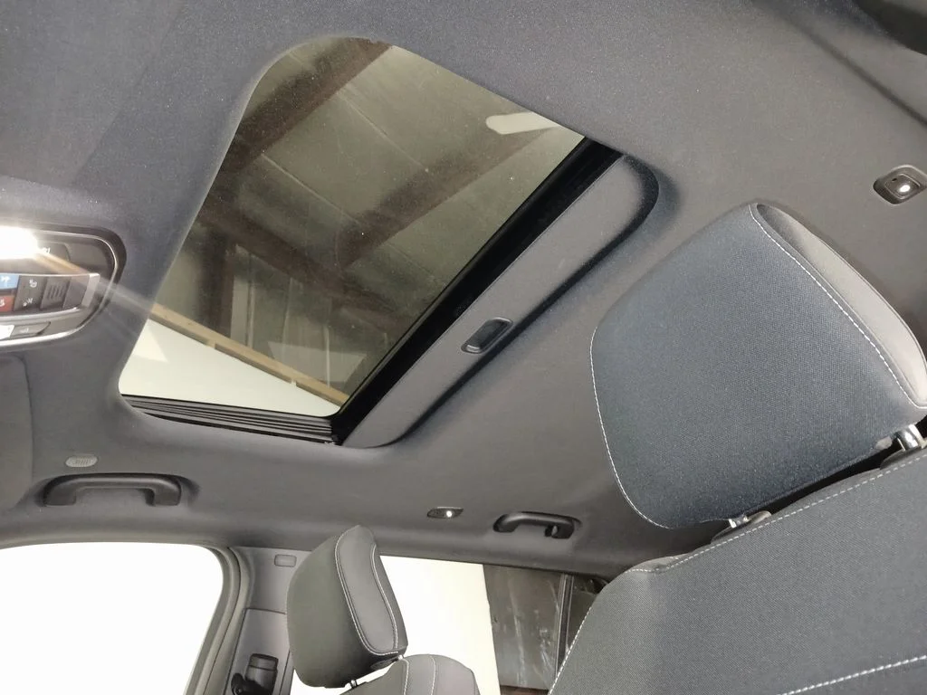 Used 2025 Black Jeep Laredo image 13