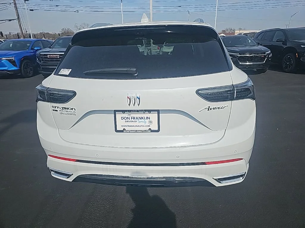 New 2026 Iridescent White Tricoat Buick Avenir image 6