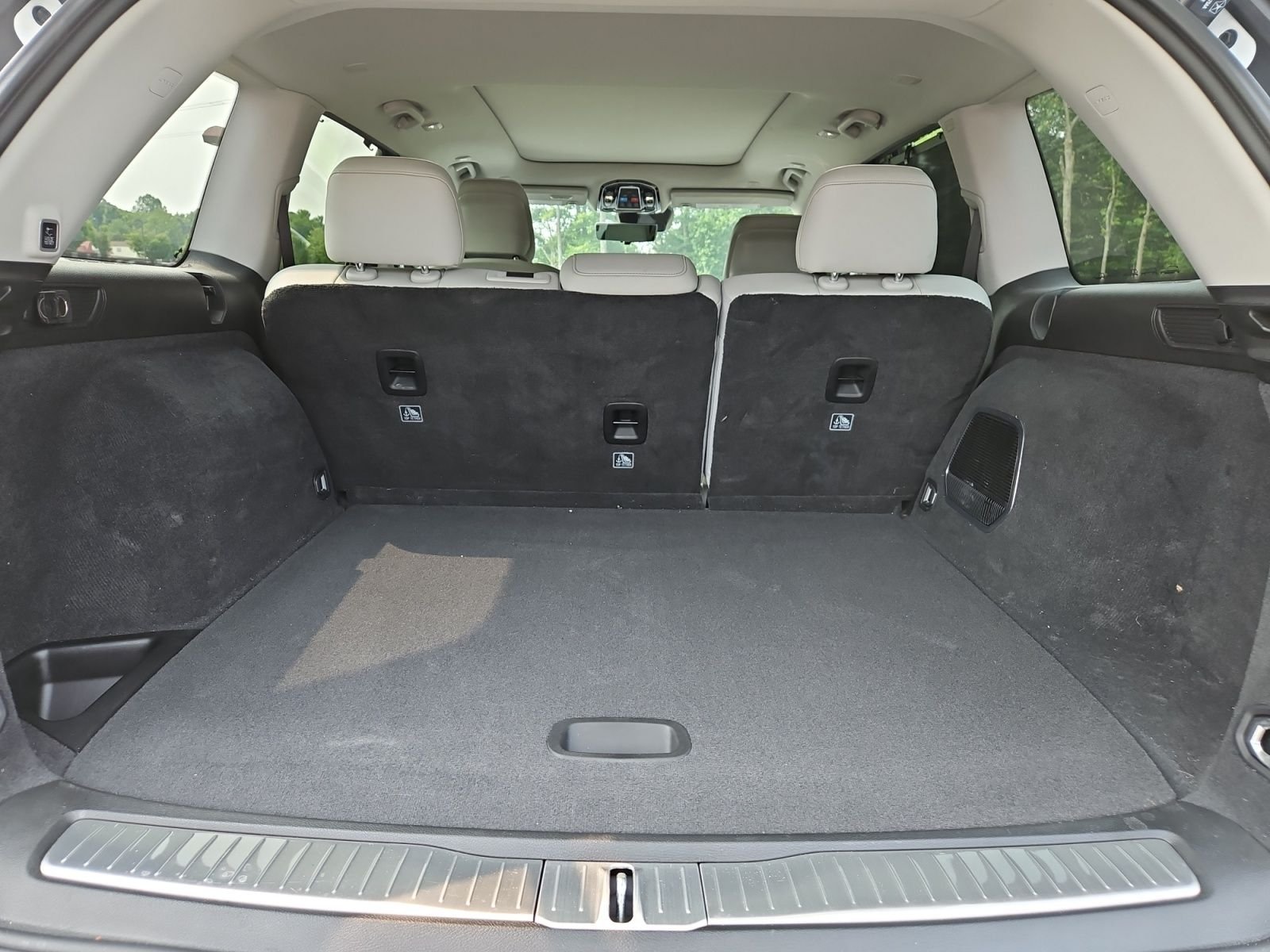 Used 2022 White Jeep Summit image 19