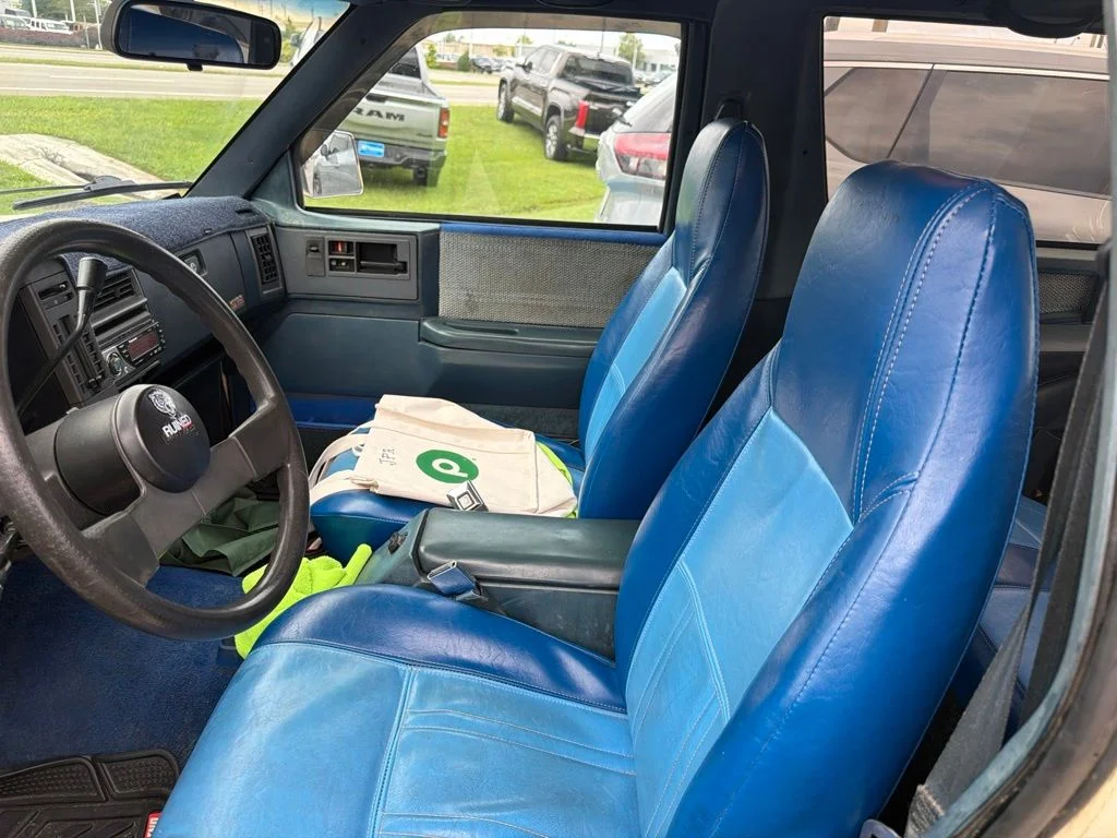 Used 1989 Blue GMC Base image 19