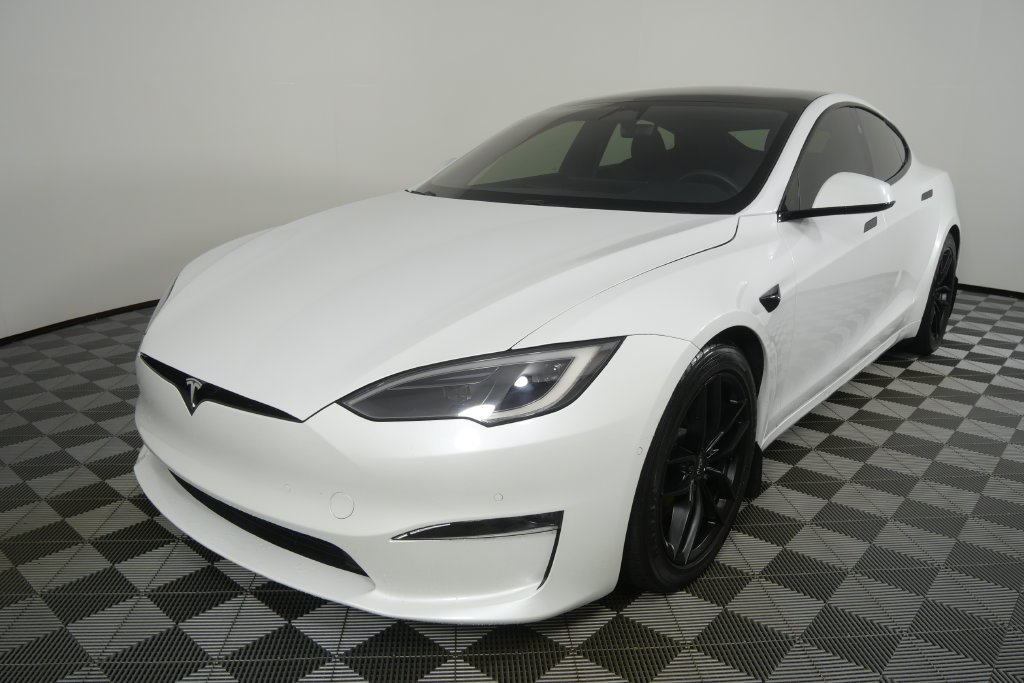 Used 2023 Pearl White Multi-Coat Tesla Base image 10