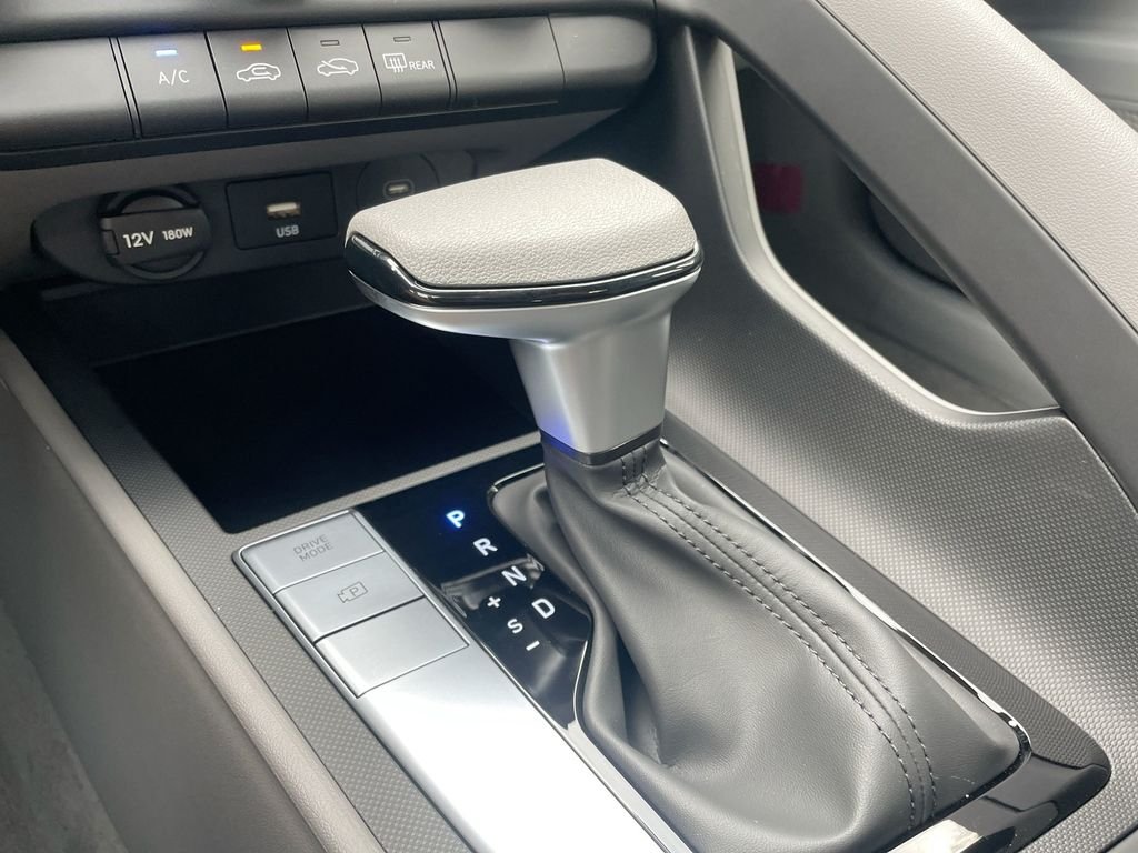 2025 Hyundai Elantra SE - Photo 46
