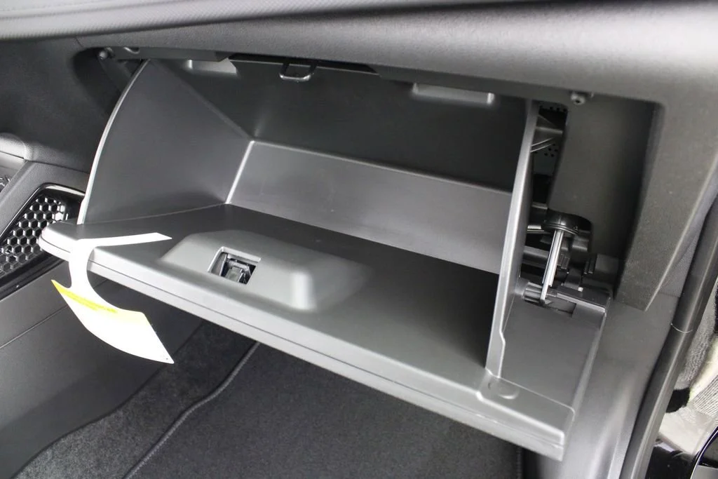 New 2026 Mosaic Black Metallic Chevrolet LT image 16