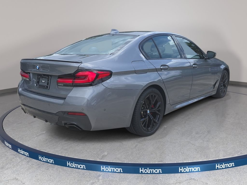 Certified Used 2023 Skyscraper Grey Metallic BMW 530i image 5