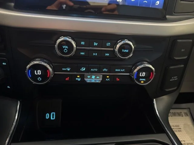 Used 2021 Gray Ford XLT image 24