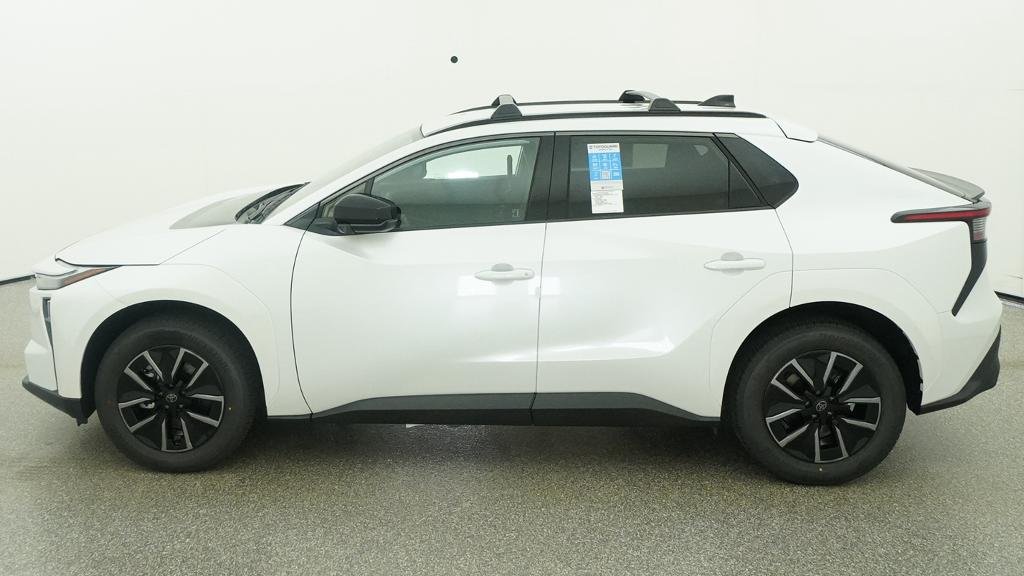 New 2026 Wind Chill Pearl Toyota XLE image 29