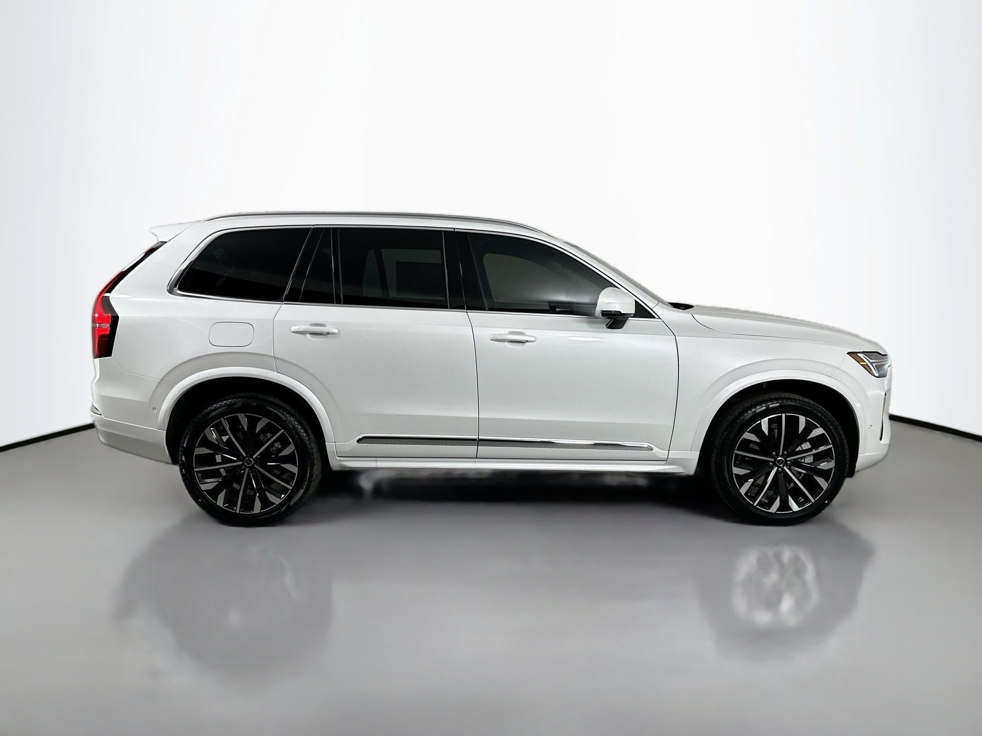 2026 Volvo XC90 Plus