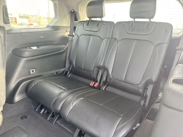 Used 2023 White Jeep Limited image 23