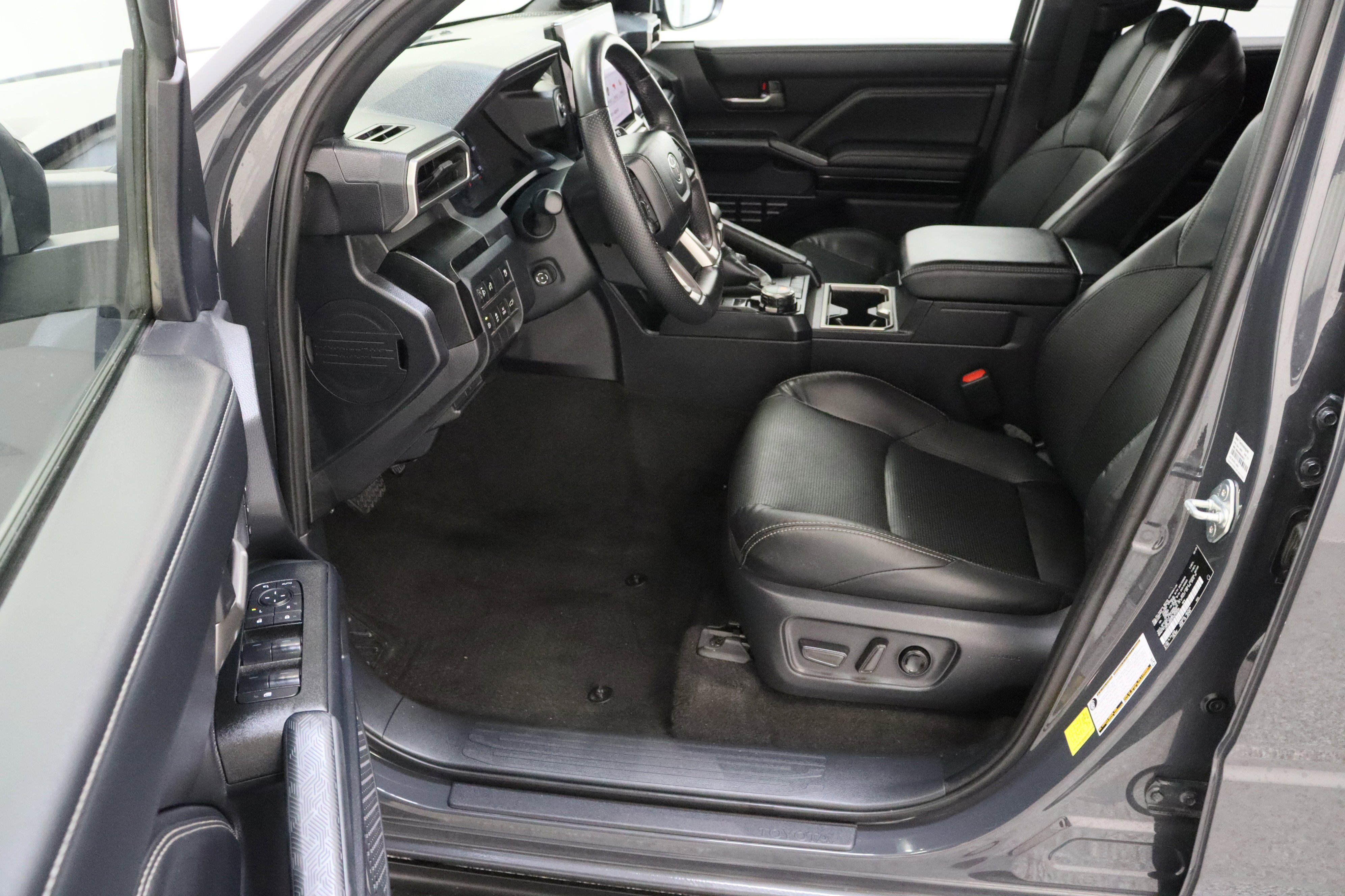 Used 2025 Underground Toyota Limited 2.4T image 14
