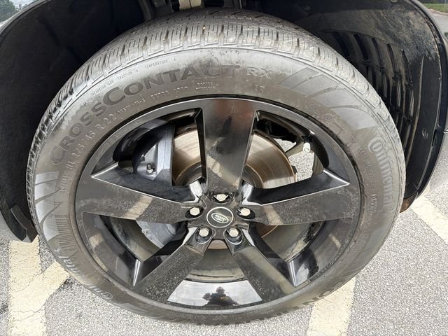 Used 2025  Land Rover X-Dynamic SE image 12