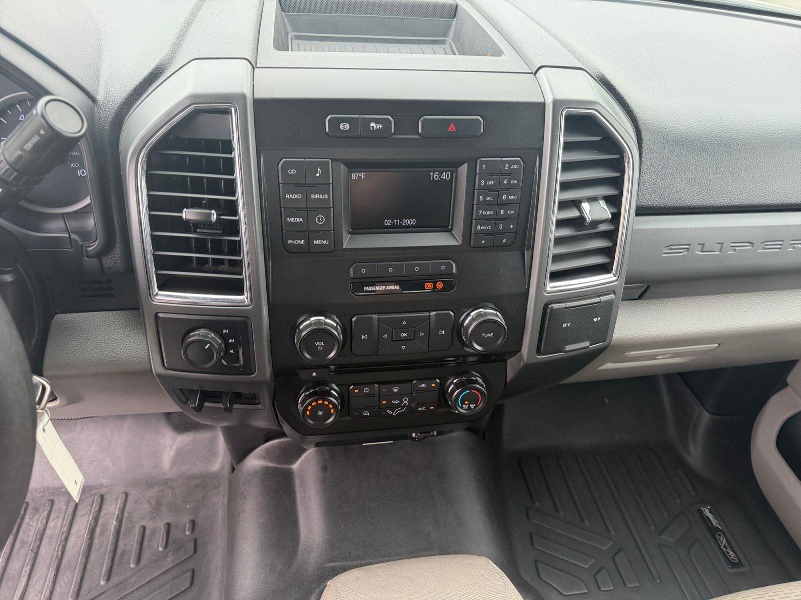 2018 Ford F-350 Super Duty XLT - Photo 12