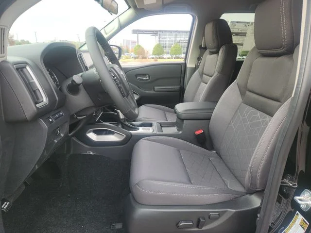 2026 Nissan Frontier SV - Photo 7