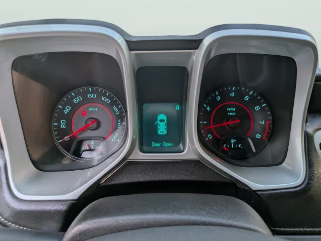 Used 2015 Yellow Chevrolet 1LT image 33