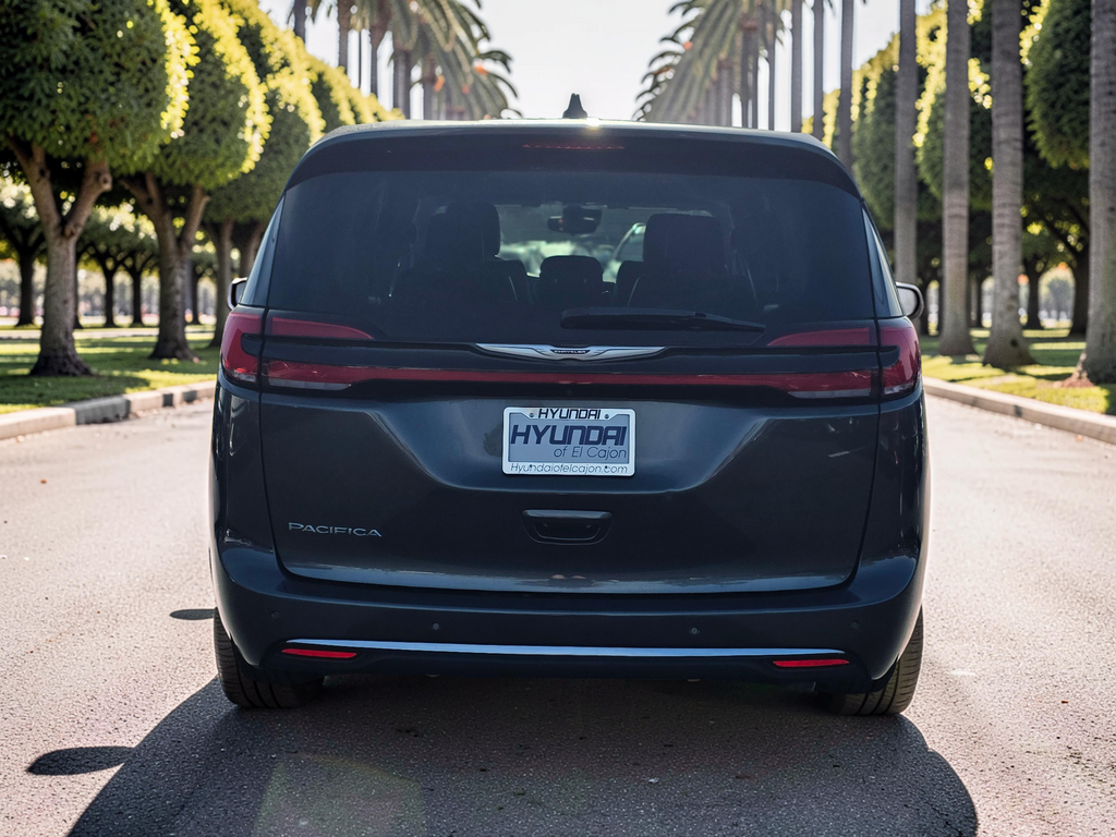 2023 Chrysler Pacifica Touring L - Photo 6