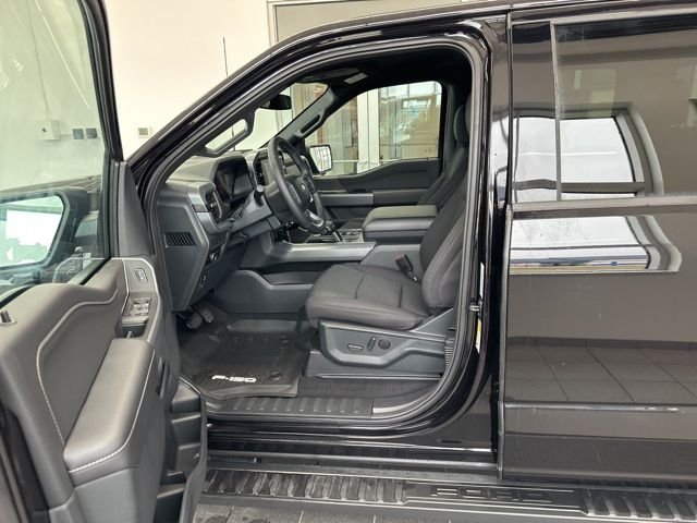 New 2026 Agate Black Metallic Ford XLT image 18