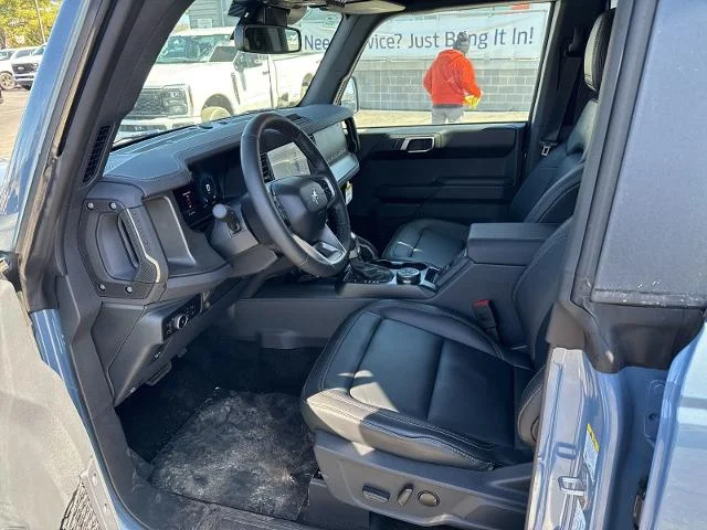 New 2025 Azure Gray Metallic Tri-Coat Ford Badlands® image 57