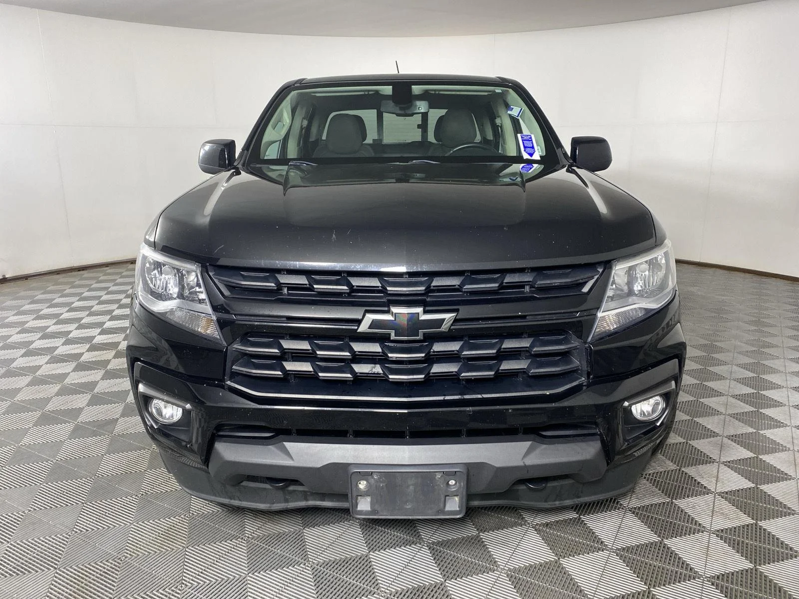 Used 2021 BLACK Chevrolet 4WD LT image 2