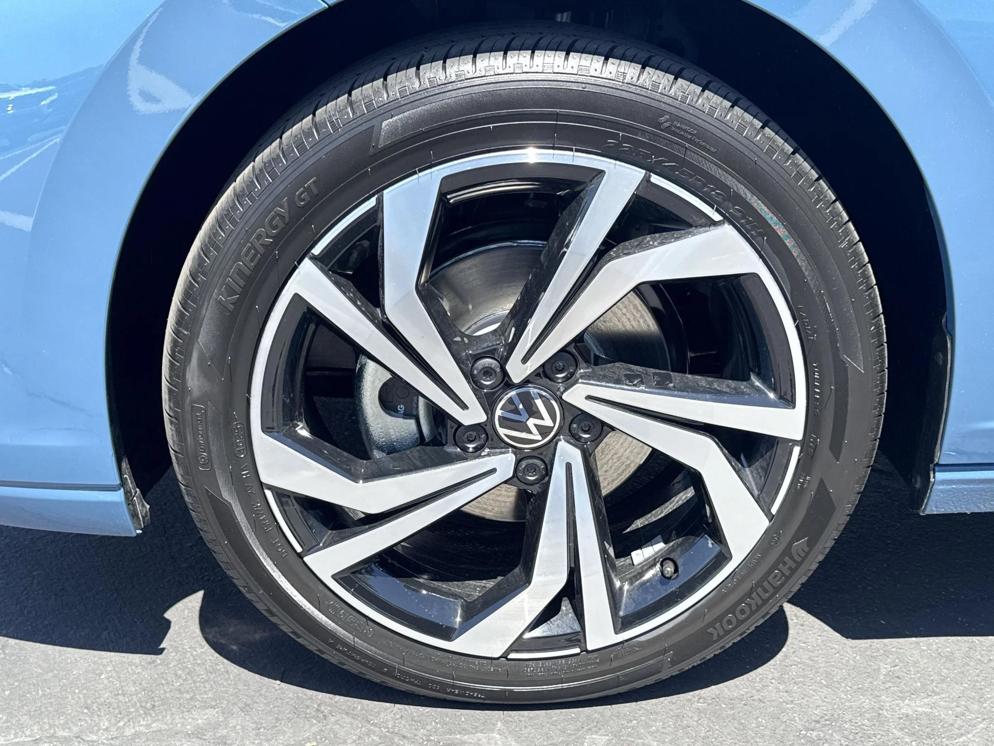 New 2026 Monterey Blue Pearl Volkswagen SEL image 10