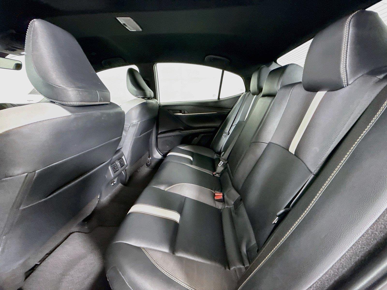 Certified Used 2025 Ice Cap Toyota SE image 29