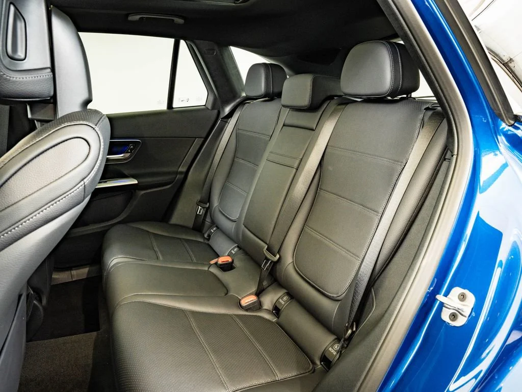New 2026 Starling Blue Metallic Mercedes-Benz GLC 300 image 42