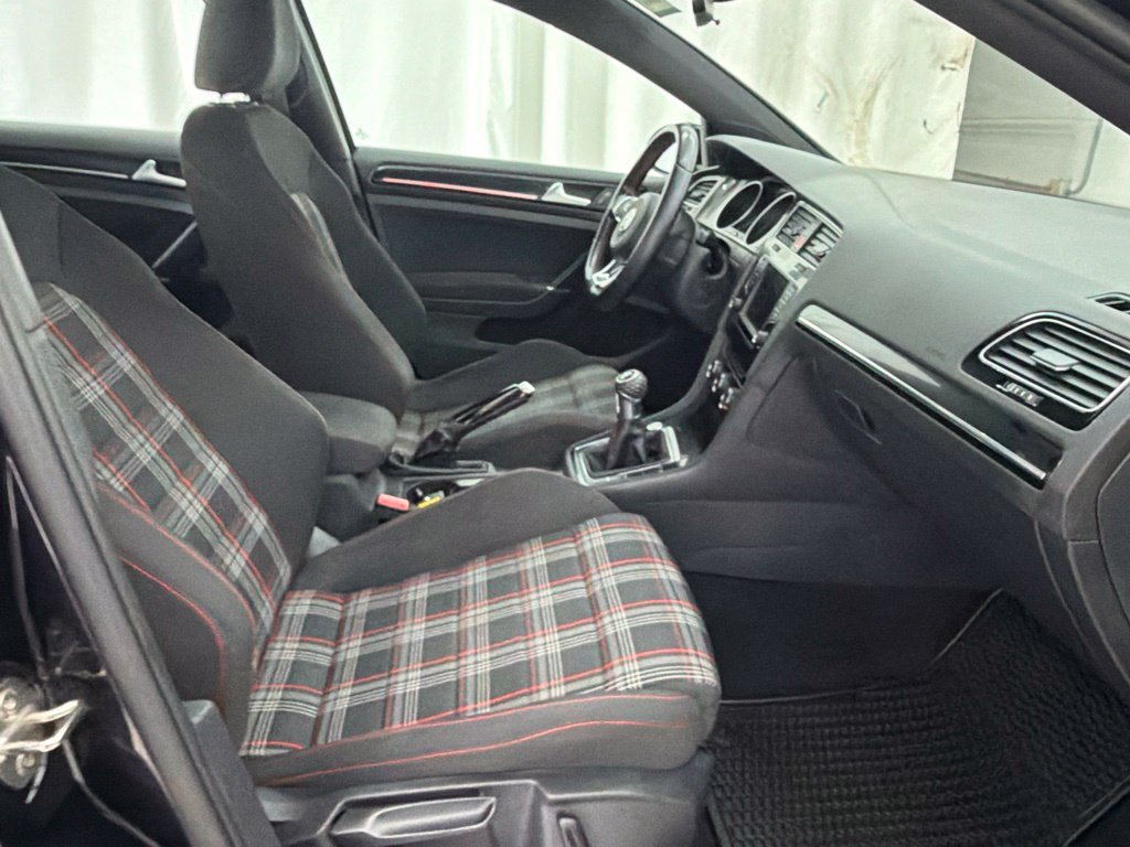 Used 2017 Black Volkswagen Sport image 26