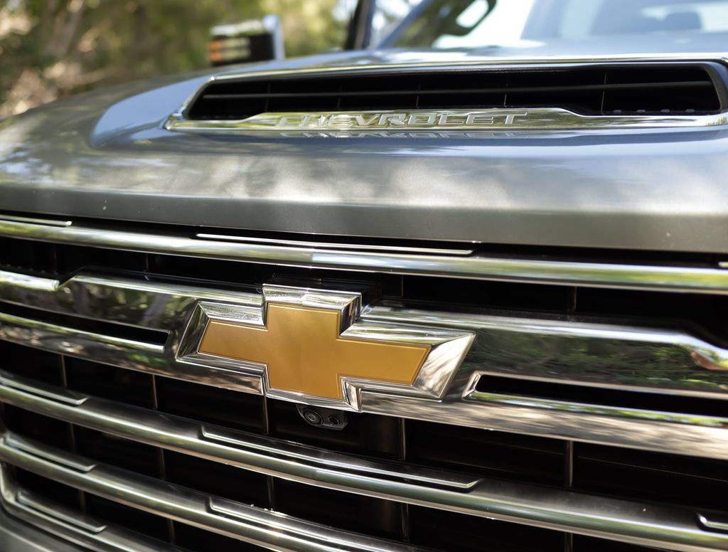 Used 2024 Sterling Gray Metallic Chevrolet High Country image 38