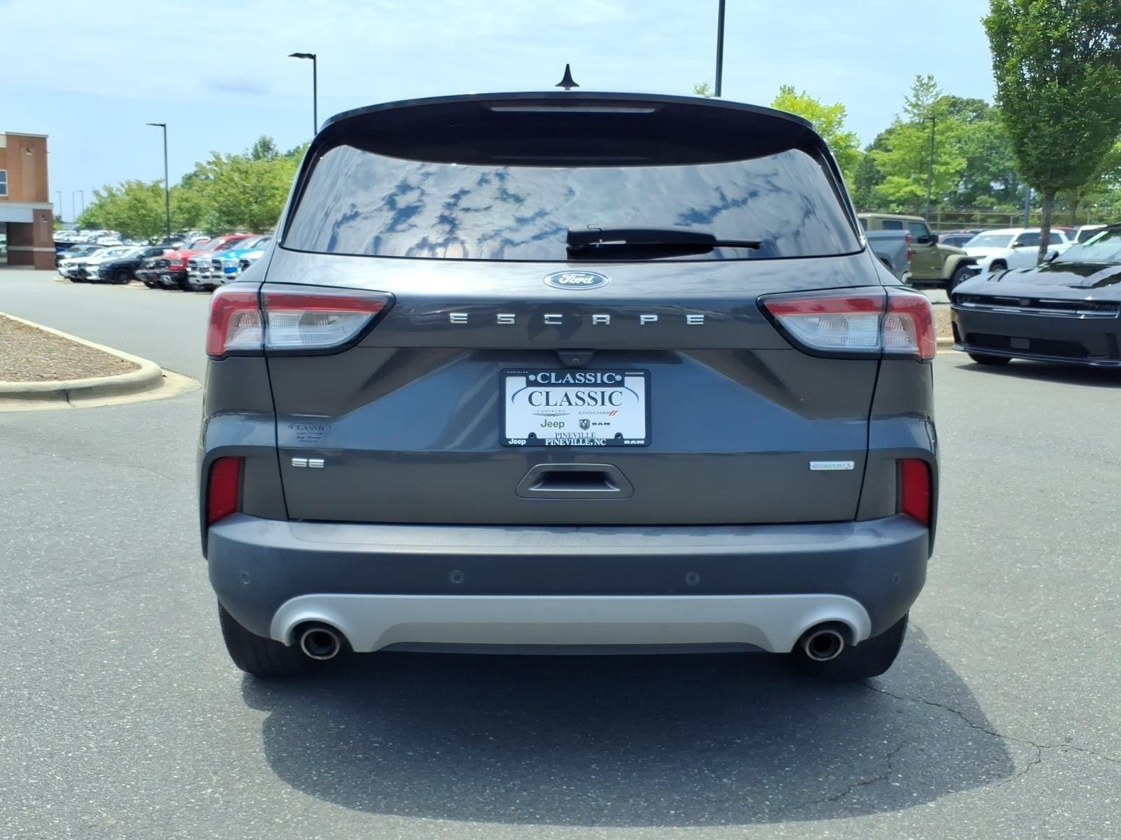 Used 2020 Magnetic Ford SE image 15