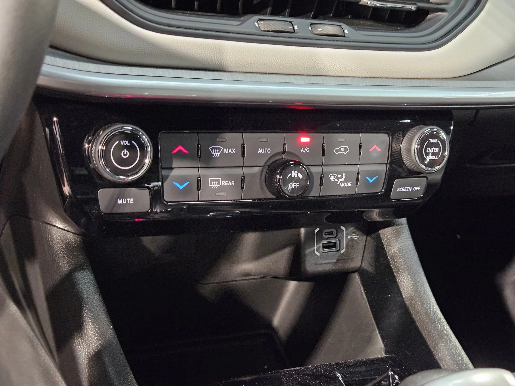 2025 Jeep Compass Limited - Photo 31