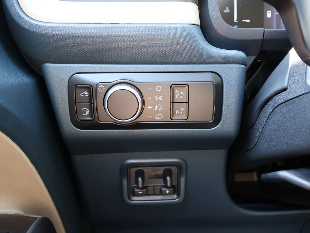 New 2026 Shadow Black Ford Lariat® image 31