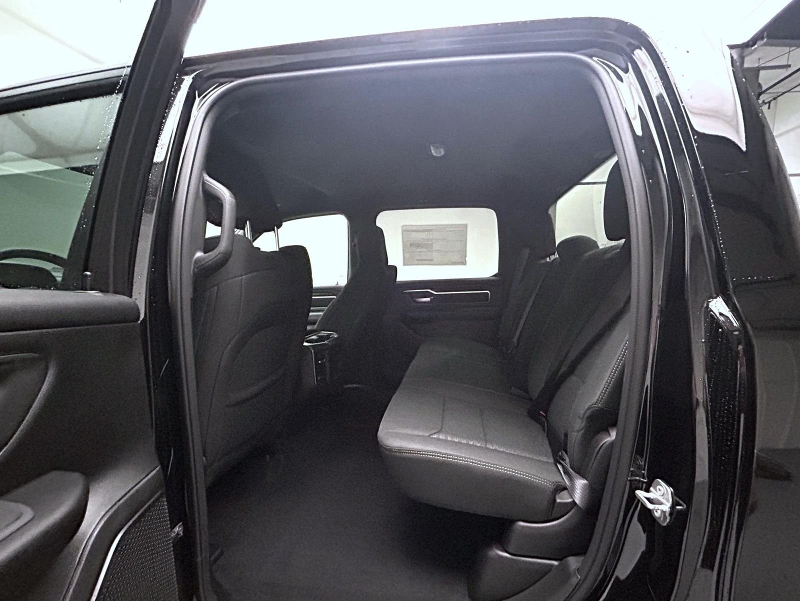 New 2026 Diamond Black Crystal Pearl-Coat Exterior Paint RAM Big Horn/Lone Star image 19