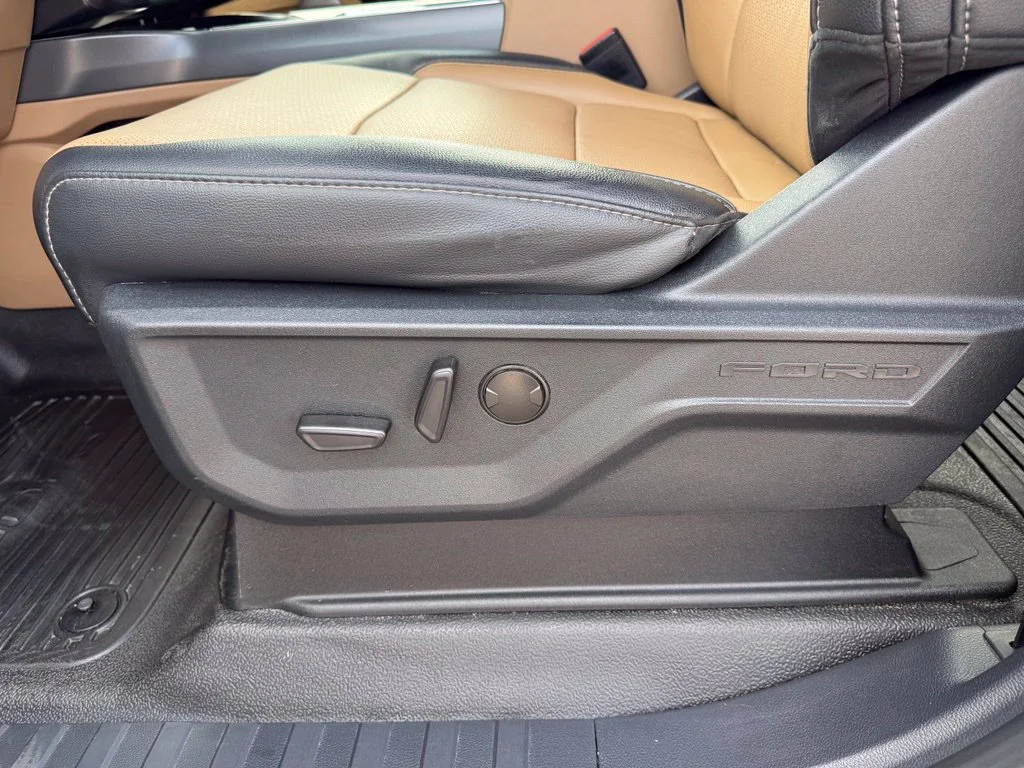 Used 2025 Gray Ford Lariat image 6