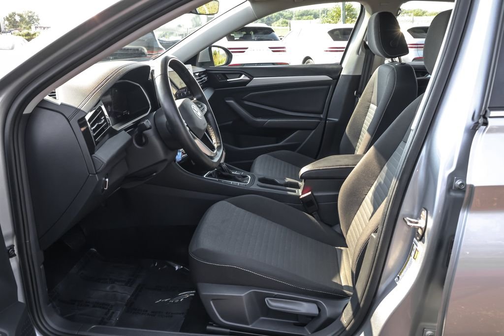 Used 2025 Silver Volkswagen 1.5T S image 5