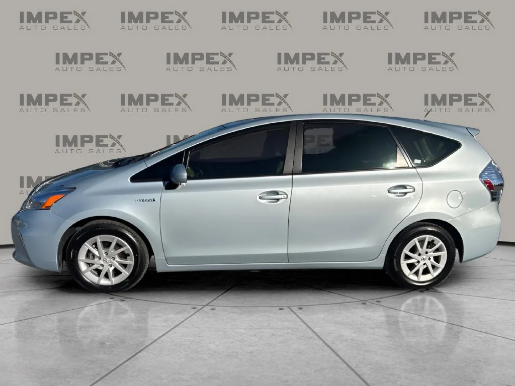 Used 2013 Blue Toyota Two image 2