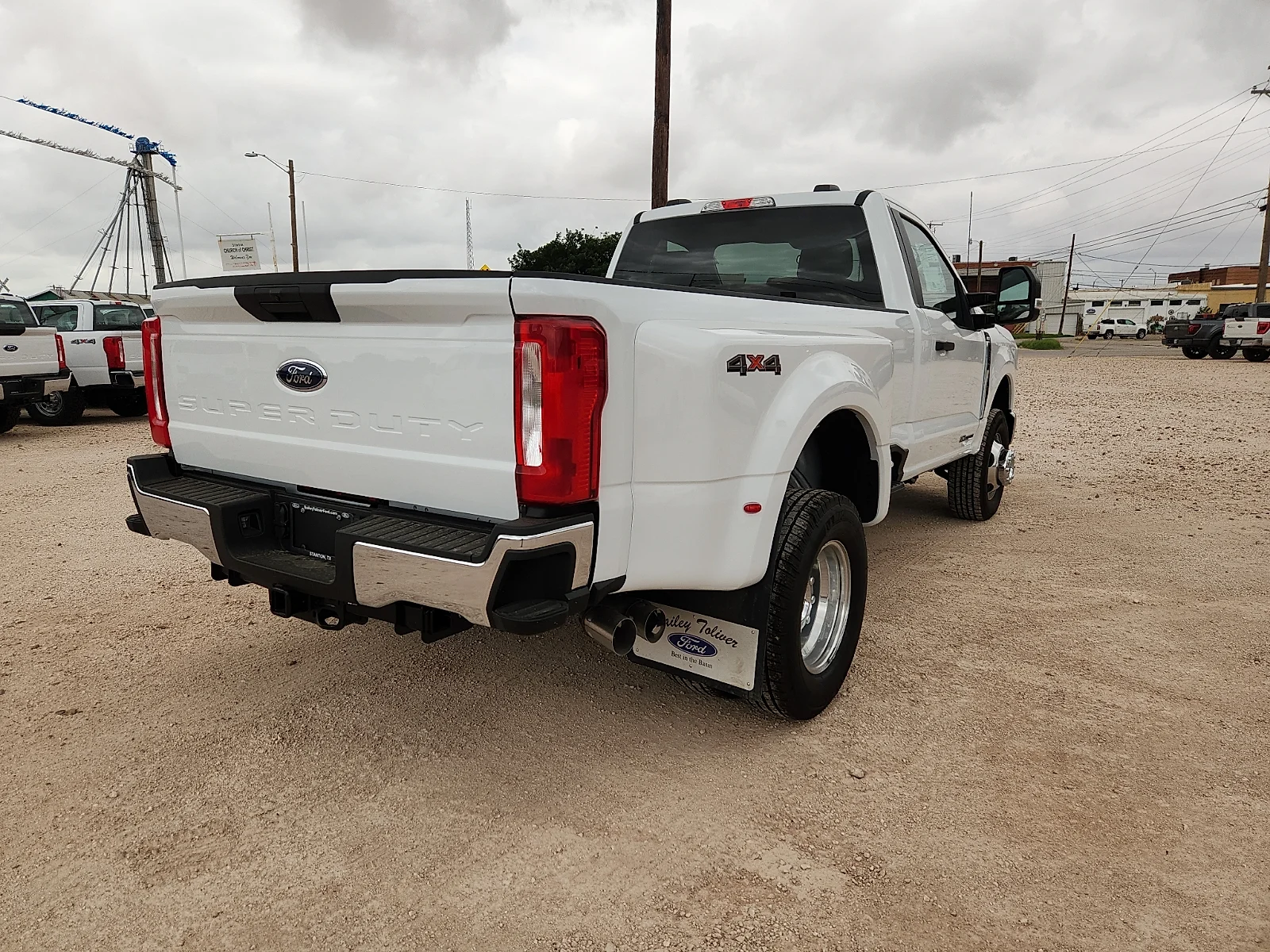 New 2026 Oxford White Ford F-350® XLT image 7