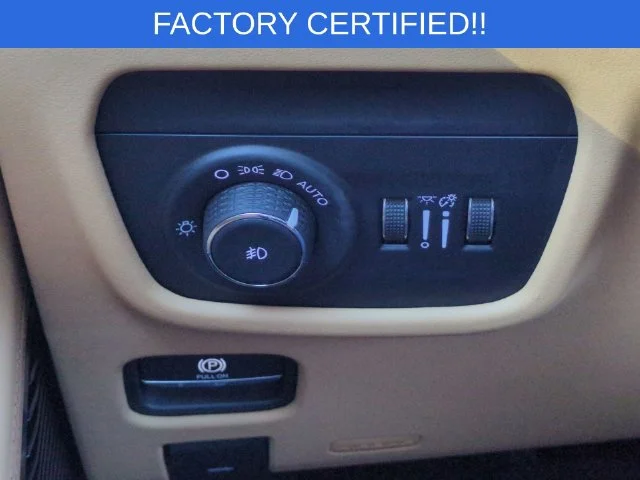 Used 2024 White Jeep Summit Reserve image 19
