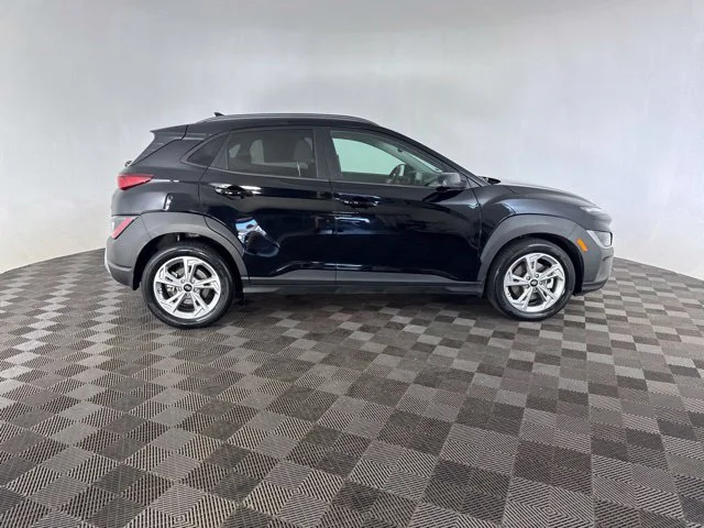 Used 2023 Black Hyundai SEL image 7