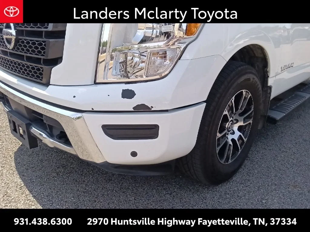 Used 2021 White Nissan SV image 9